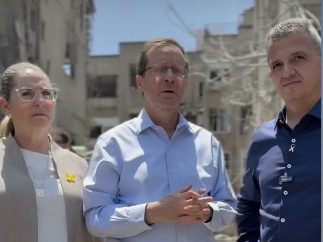 צילום מעמוד הפייסבוק של הנשיא בוז׳י הרצוג