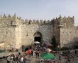 הניף דגל ישראל בשער שכם - ויקבל פיצויים מהמשטרה