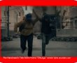 סיפורה של שפחה עונה 4 פרק 5 לצפייה ישירה- מאבק על עונה שלמה! מי יציל את ג'ון אוסבורן?