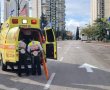 רוכבת אופניים חשמליים פונתה במצב בינוני לאחר שנפגעה מאוטובוס